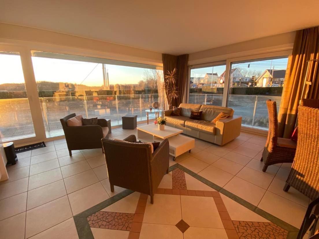 Seadream - Modern, Sunny With Big Terraces & Open View - Very Close To Sea, Beach, Shops, Restaurants & Beach Bars Nieuwpoort Kültér fotó